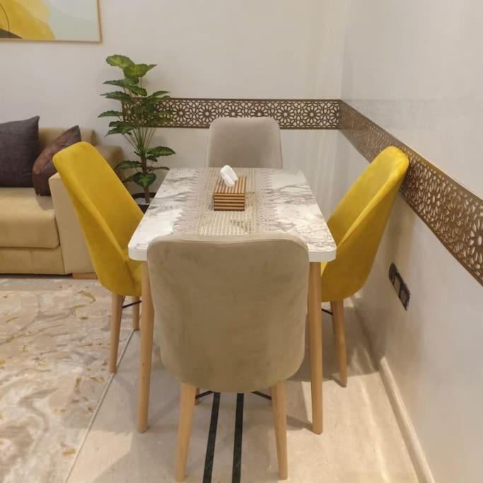 Centre Apartment *